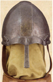 Orrvédővel ellátott kúpos sisak (de: Spangenhelm, en: nasal helm, conical helemet), 11. század
