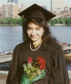 File:Aafia Siddiqi Graduation Photo.jpg