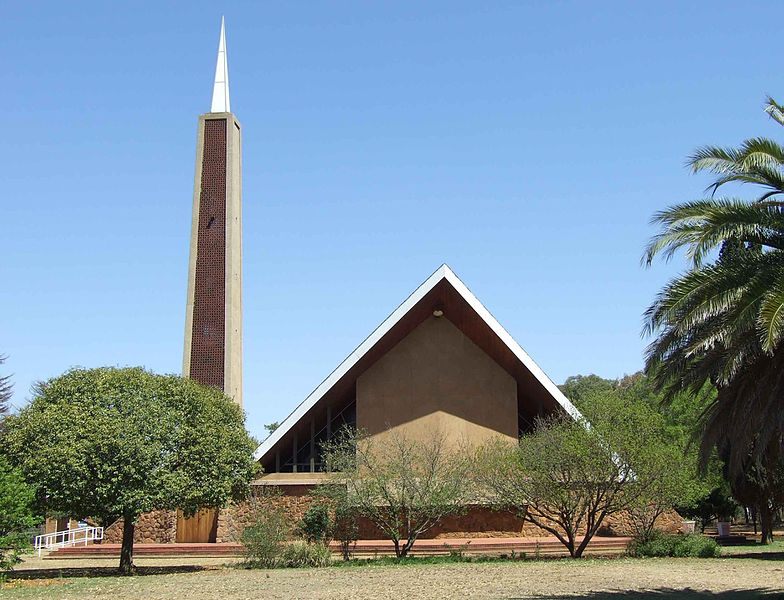 Lêer:NG kerk De Deur Peet Schabort.JPG