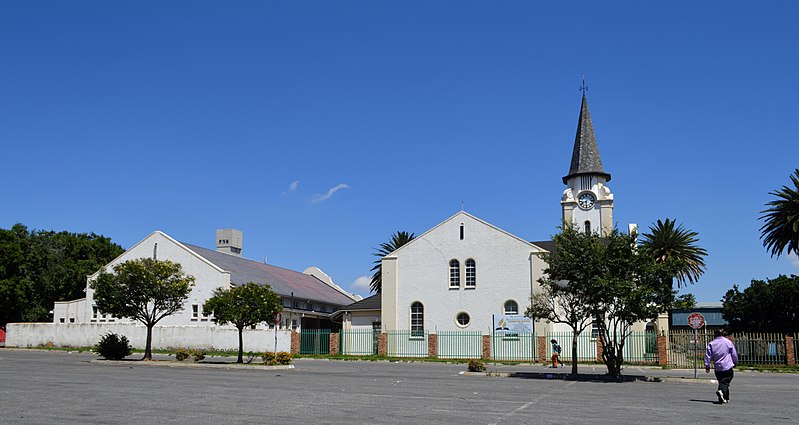 Lêer:Kerk en saal van die ou NG gemeente Germiston, 31 Desember 2017, Morné van Rooyen.jpg