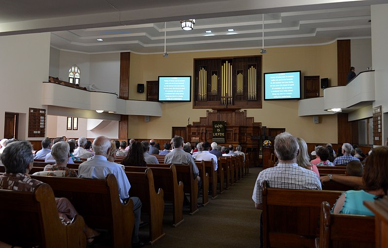 Lêer:NG kerk Alberton-Wes binne, 31 Desember 2017, Morné van Rooyen.jpg