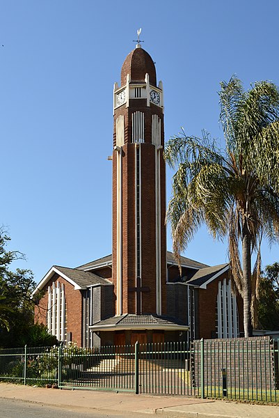 Lêer:NG kerk Krokodilrivier, Brits, Morné van Rooyen.jpg