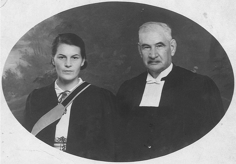 Lêer:Margaretha Lategan Spies en haar vader, ds BA Spies.jpg