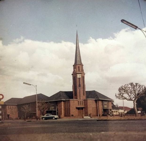 Lêer:NG kerk Germiston-Suid, afgeneem deur FP van Heerden, 1961.jpg