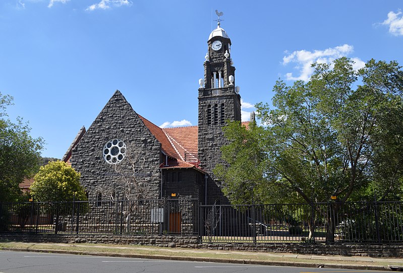 Lêer:NG kerk Bloemfontein-Noord, die Klipkerk, 4 Januarie 2018, Morné van Rooyen.jpg