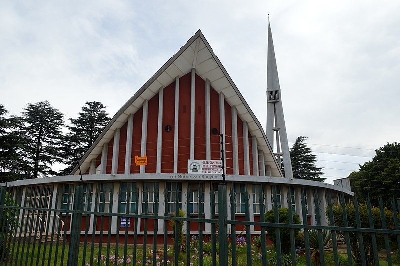 Lêer:Gereformeerde kerk Primrose, 30 Desember 2017, Morné van Rooyen.jpg