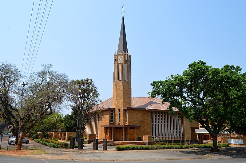 Lêer:NG Kerk Riviera-Jakaranda.jpg