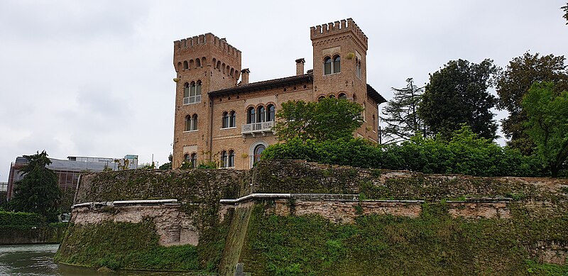 Lêer:Bastioni di San Paolo langs die Silerivier, Treviso.jpg