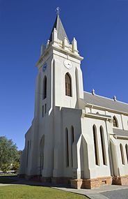 Die NG kerk Britstown se hoeksteen is in 1892 gelê. Die bouwerk het sowat vier jaar geduur sodat die kerk eers in 1896 ingewy is. Die argitek was George Murray Alexander (1851–1904), wat na Suid-Afrika geëmigreer het uit Skotland.[20]