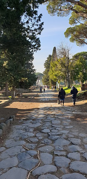 Lêer:Decumanus Maximus, Ostia Antica.jpg