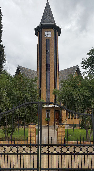 Lêer:NG kerk Otjiwarongo Jan AJ Kruger.jpg