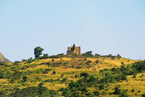 ስዕል:GuzaraCastle.jpg