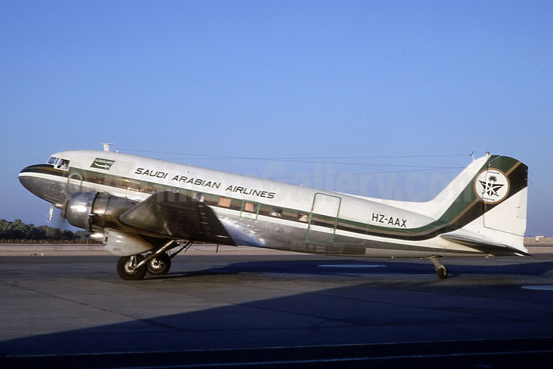 ملف:Saudi Arabian DC-3 0HZ-AAX.jpg