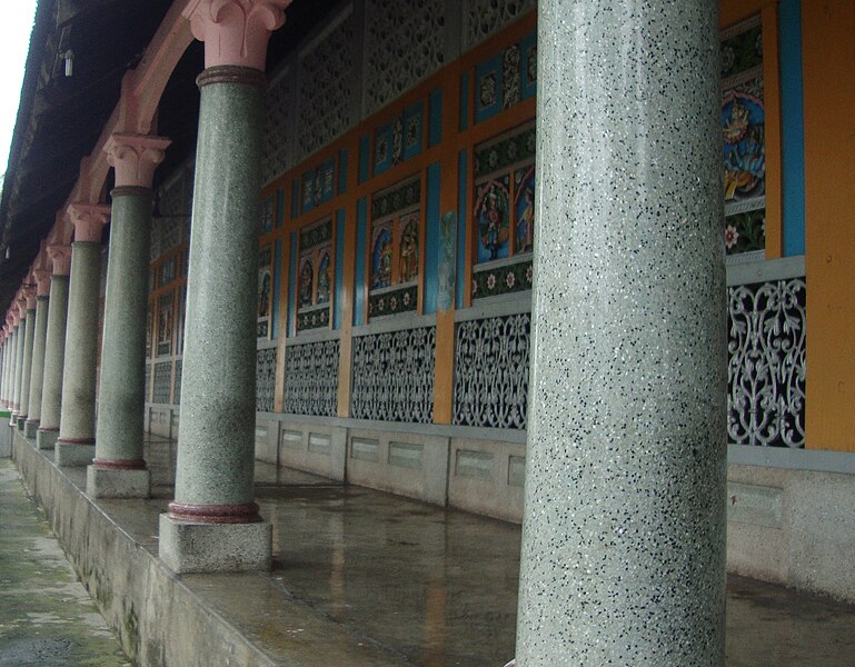 চিত্ৰ:Kirtan Ghar Belcony.JPG