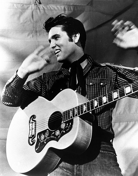Fayl:Elvis Presley çıxış.jpg