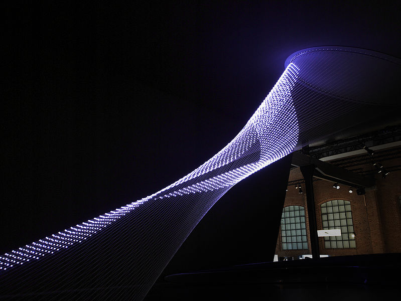 Fayl:Zaha Hadid - ZH Chandelier.JPG