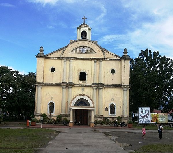 Ladawan:Calabanga church.jpg