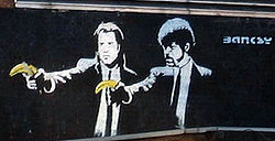 Datoteka:Banksyjev mural 'Pulp Fiction'.jpg