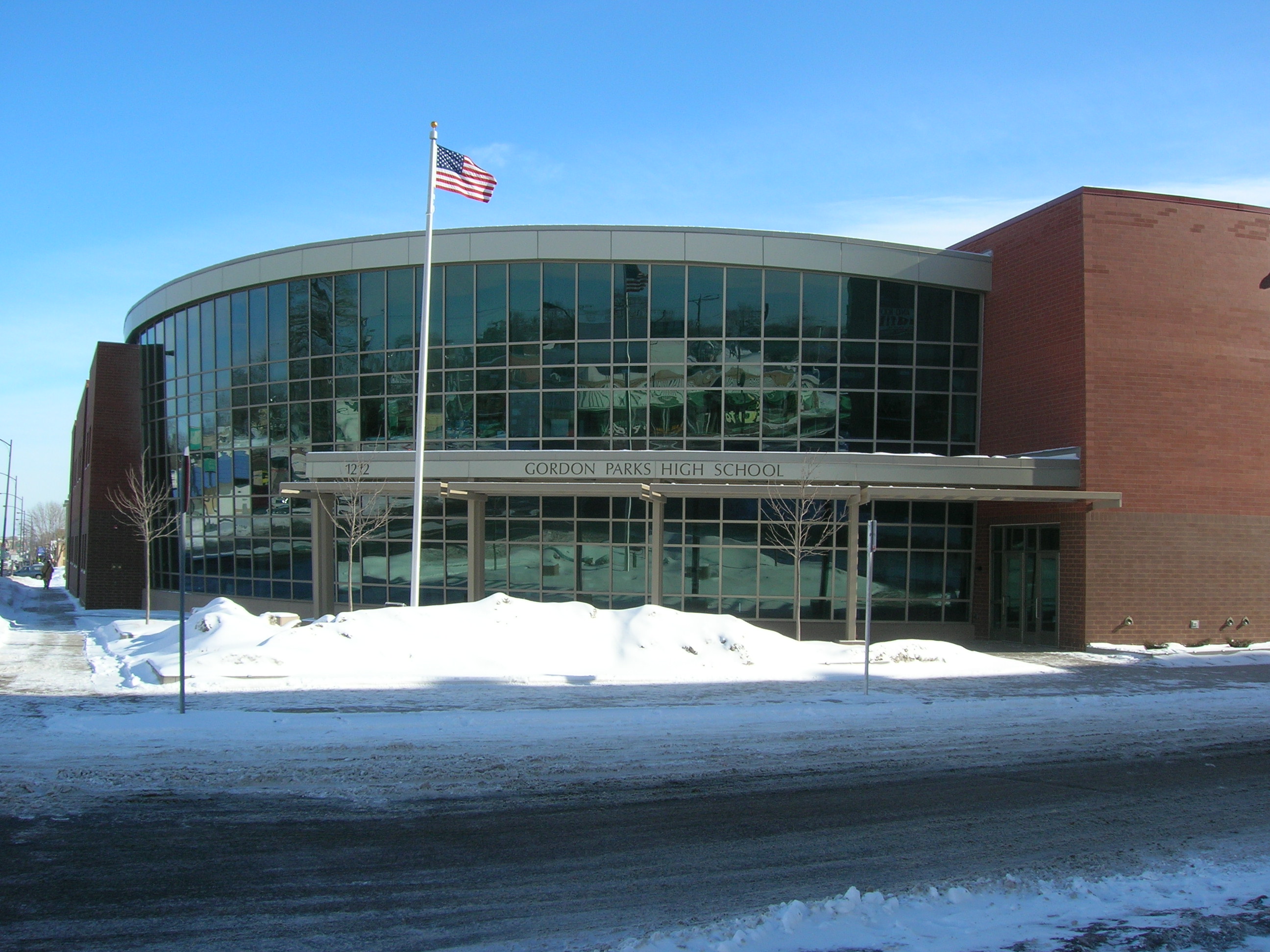 http://upload.wikimedia.org/wikipedia/commons/0/02/Gordon_Parks_High_School_entrance.JPG