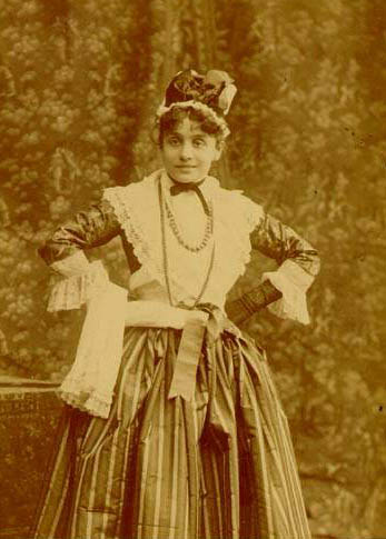 FileEleonora Duse in La Locandiera 1891jpg No higher resolution available 