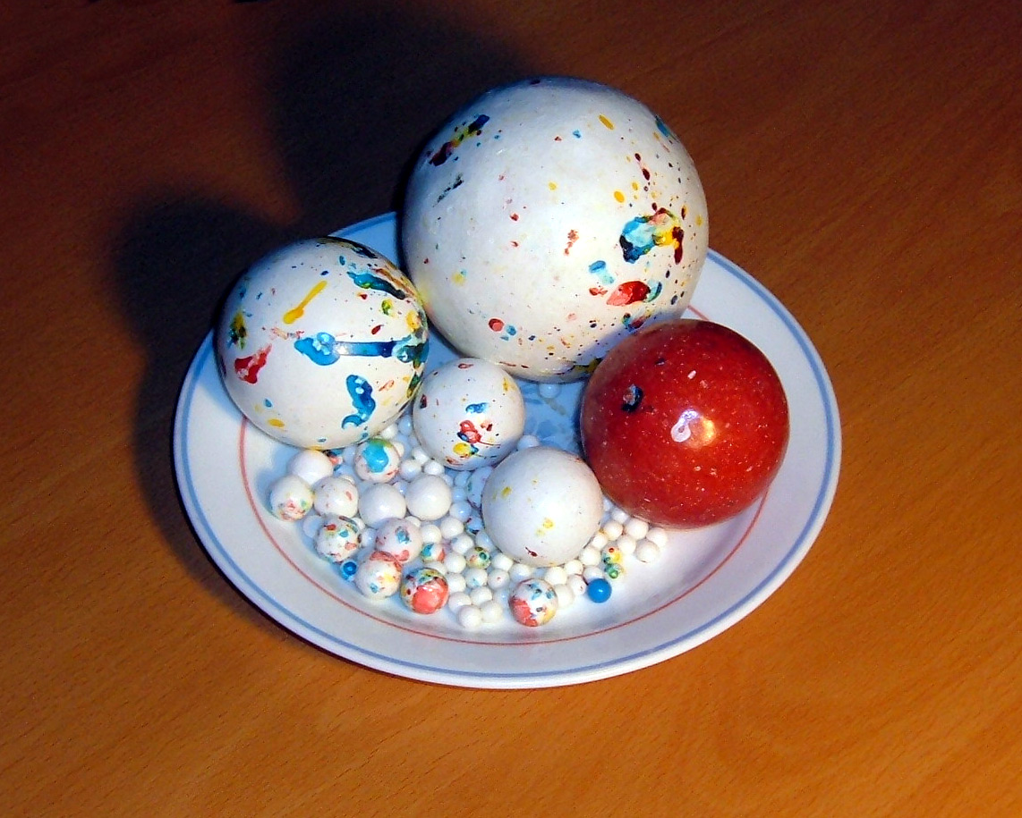 http://upload.wikimedia.org/wikipedia/commons/0/04/Jawbreaker_plate.jpg