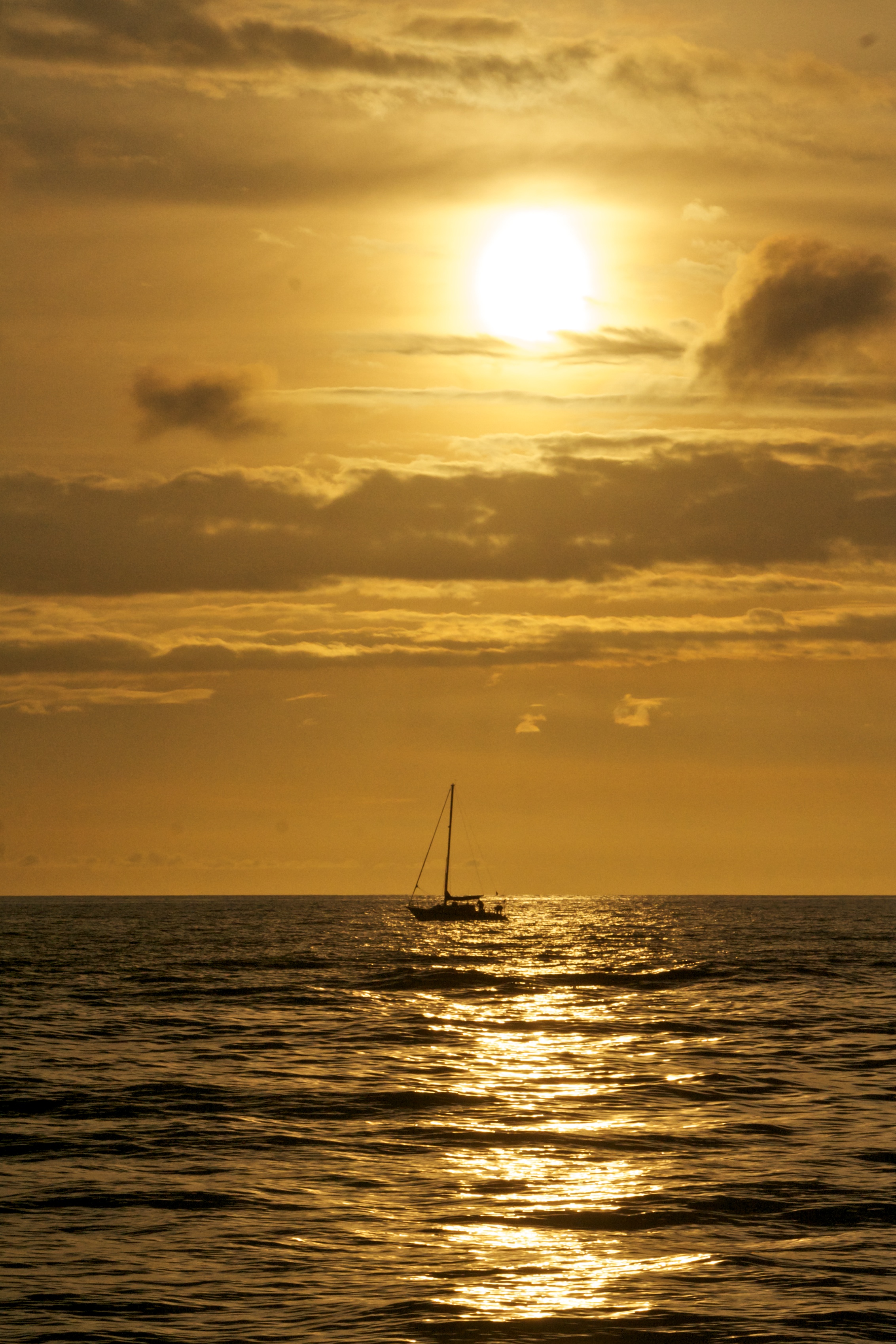 File:Sailboat &amp; Sunset, Madeira - Nov 2010.jpg - Wikimedia Commons