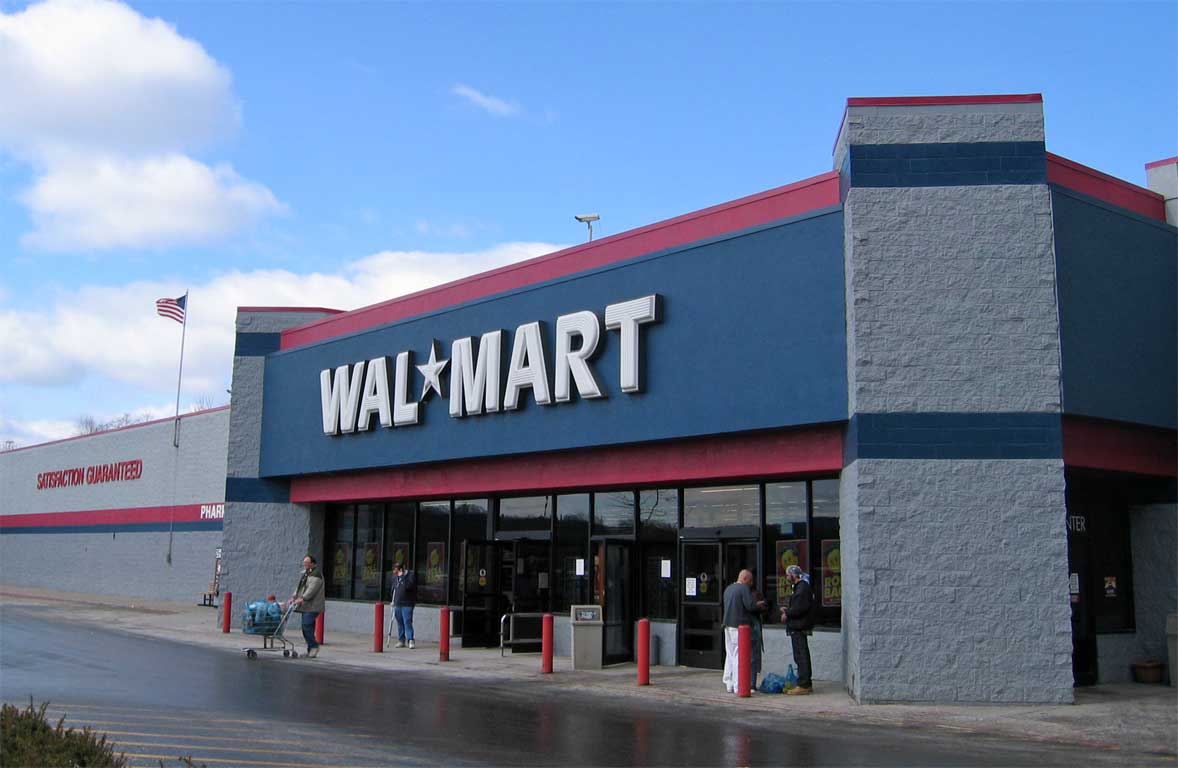 http://upload.wikimedia.org/wikipedia/commons/0/04/Walmart_exterior.jpg