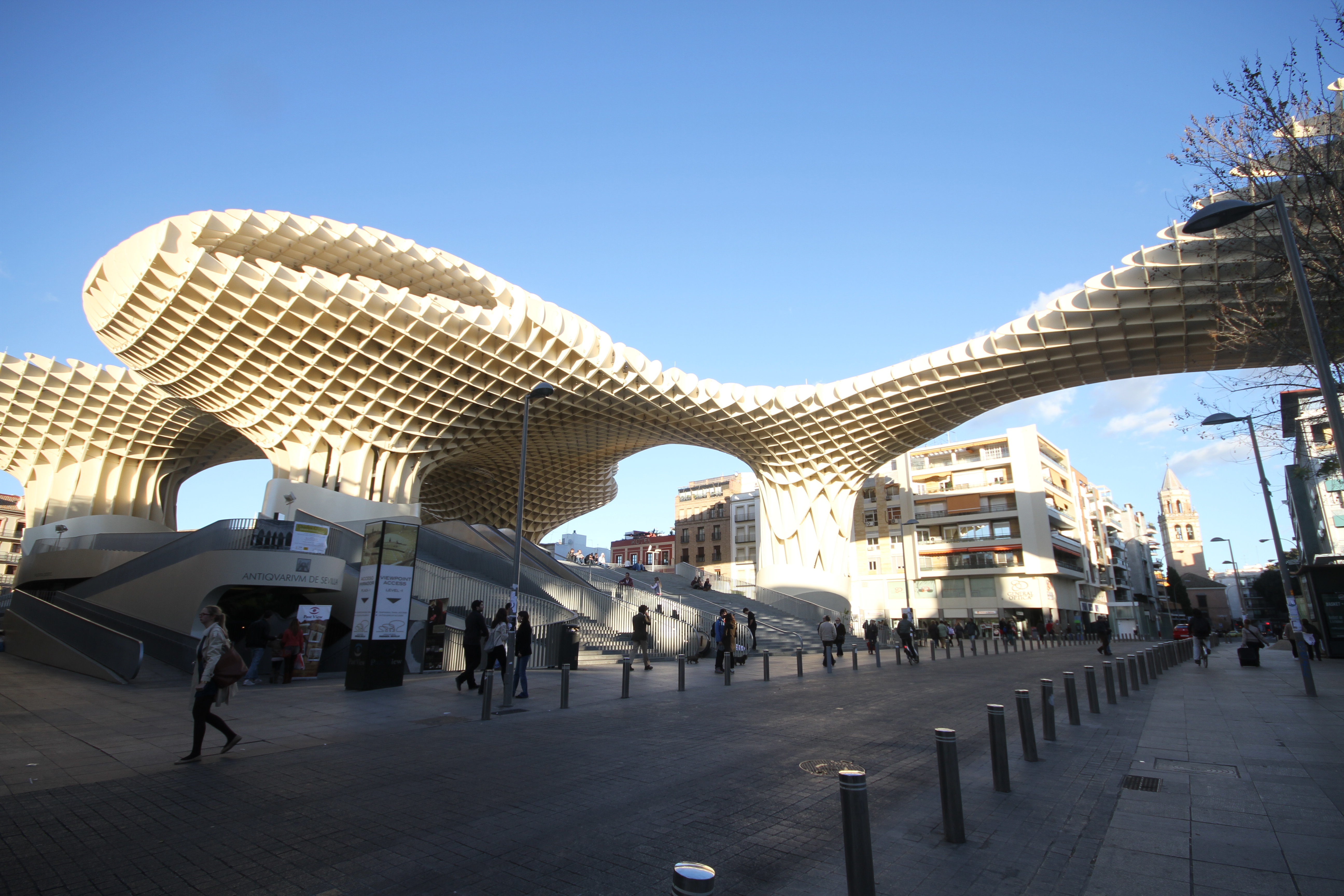 Metropol_Parasol_-_Seville_(3).JPG