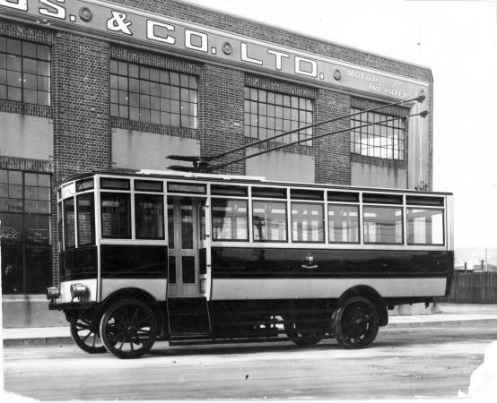 Wellington_trolleybus_1924.jpg