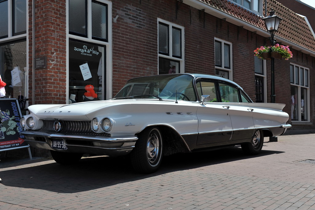 File1960BuickLeSabre4drSedjpg