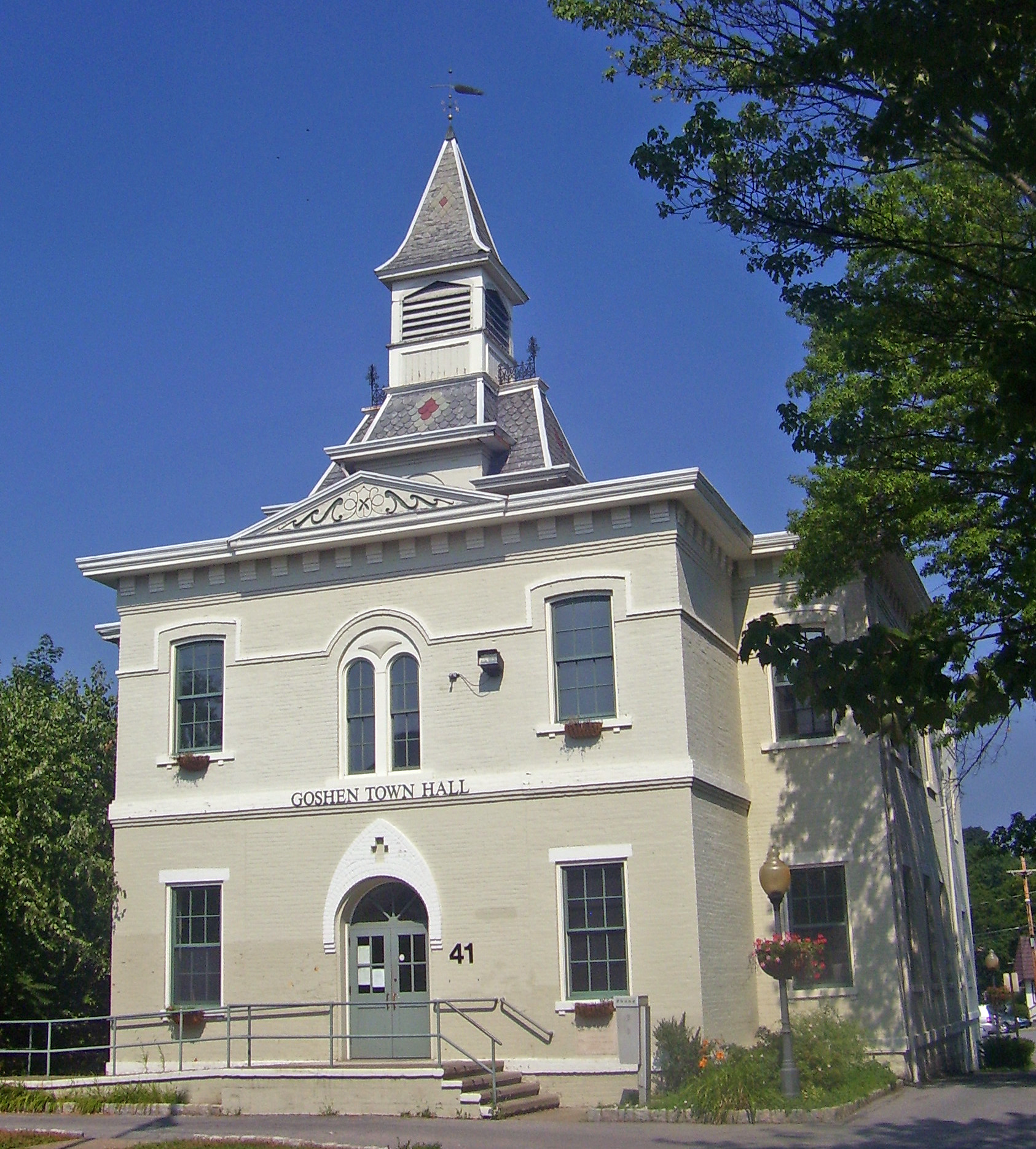 Goshen,_NY,_town_hall.jpg