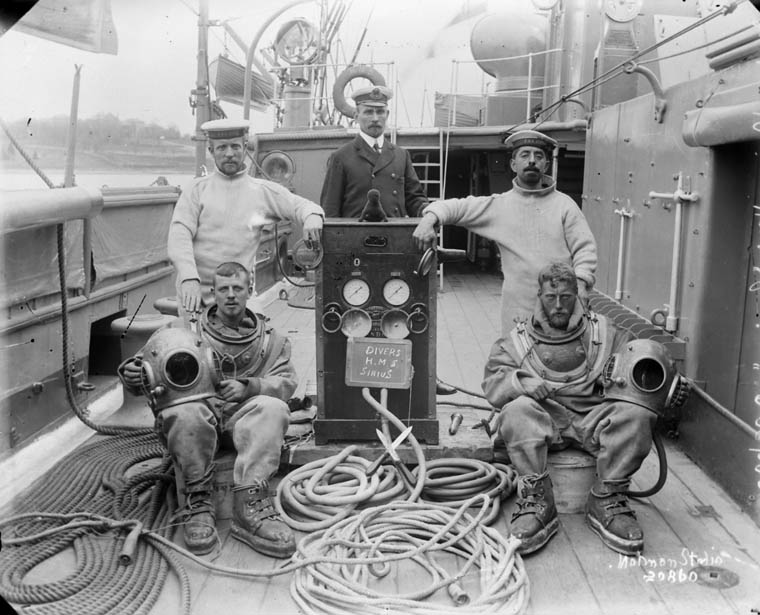 Divers on HMS Sirius