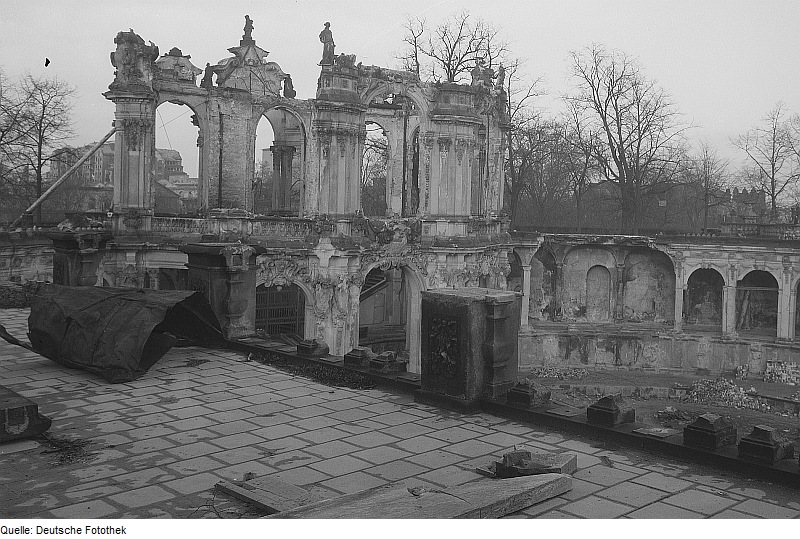 Zwinger, zerstörter Wallpavillon - 1945 bis 1964