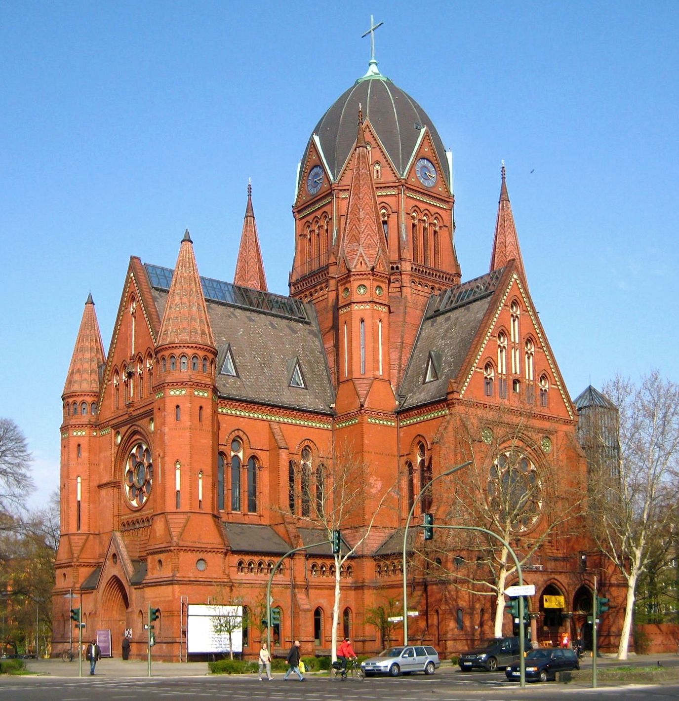 Kirche zum Heiligen Kreuz Berlin, Kreuzberg