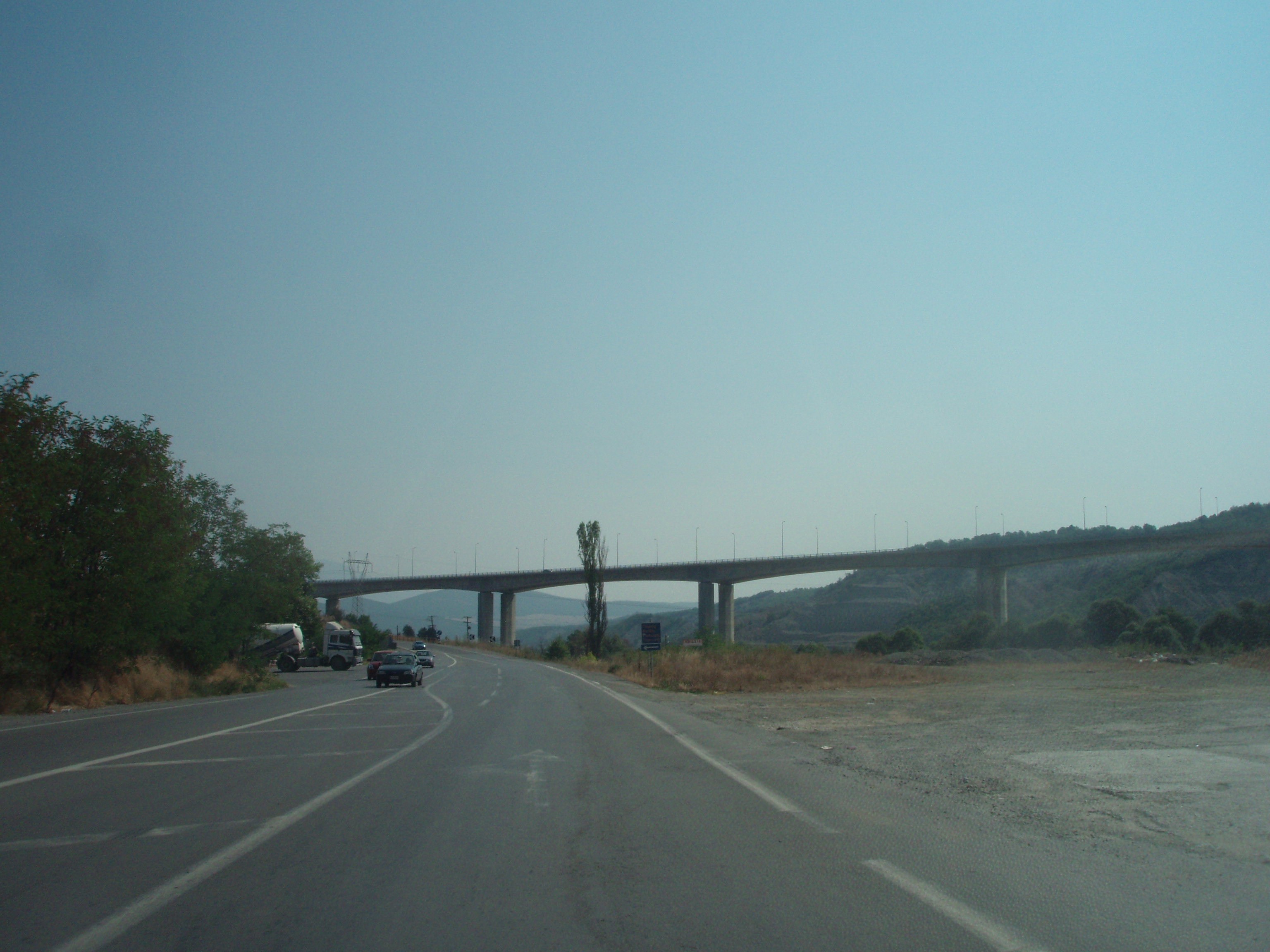 A2_Motorway,_Greece_-_Grevenitis_(Greveniotikos)_Bridge_at_Grevena_(city)_-_seen_from_National_Road_15_-_01