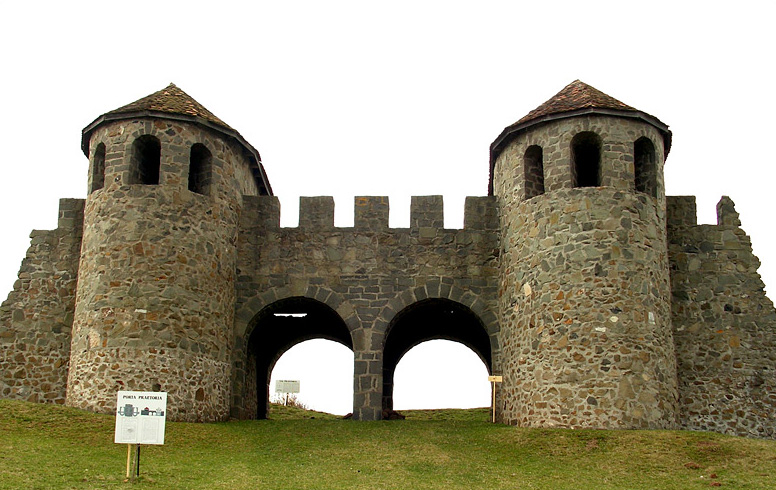 File:Gate Porolissum.jpg