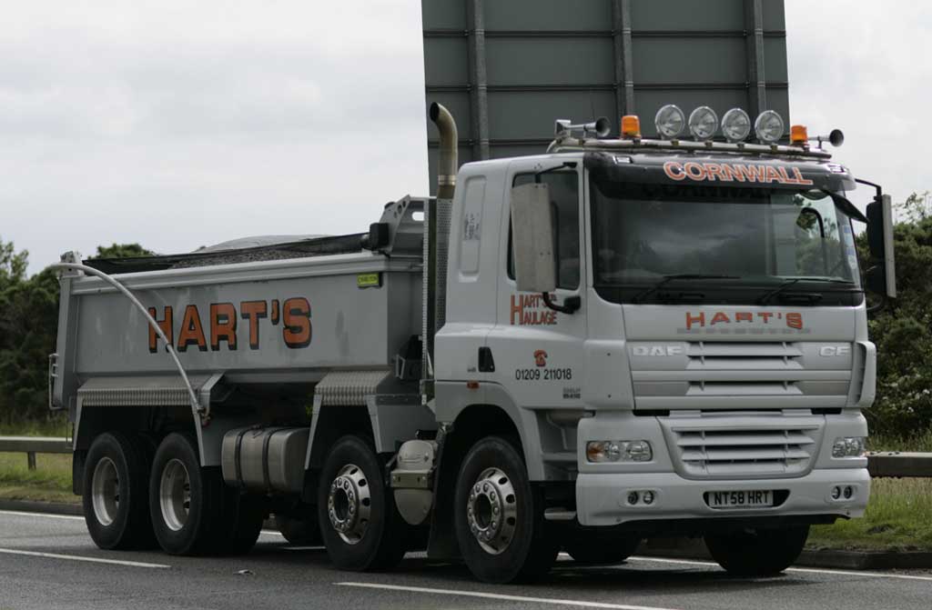File:Hart's Haulage 2008 DAF CF tipper truck, 25 January 2010.jpg