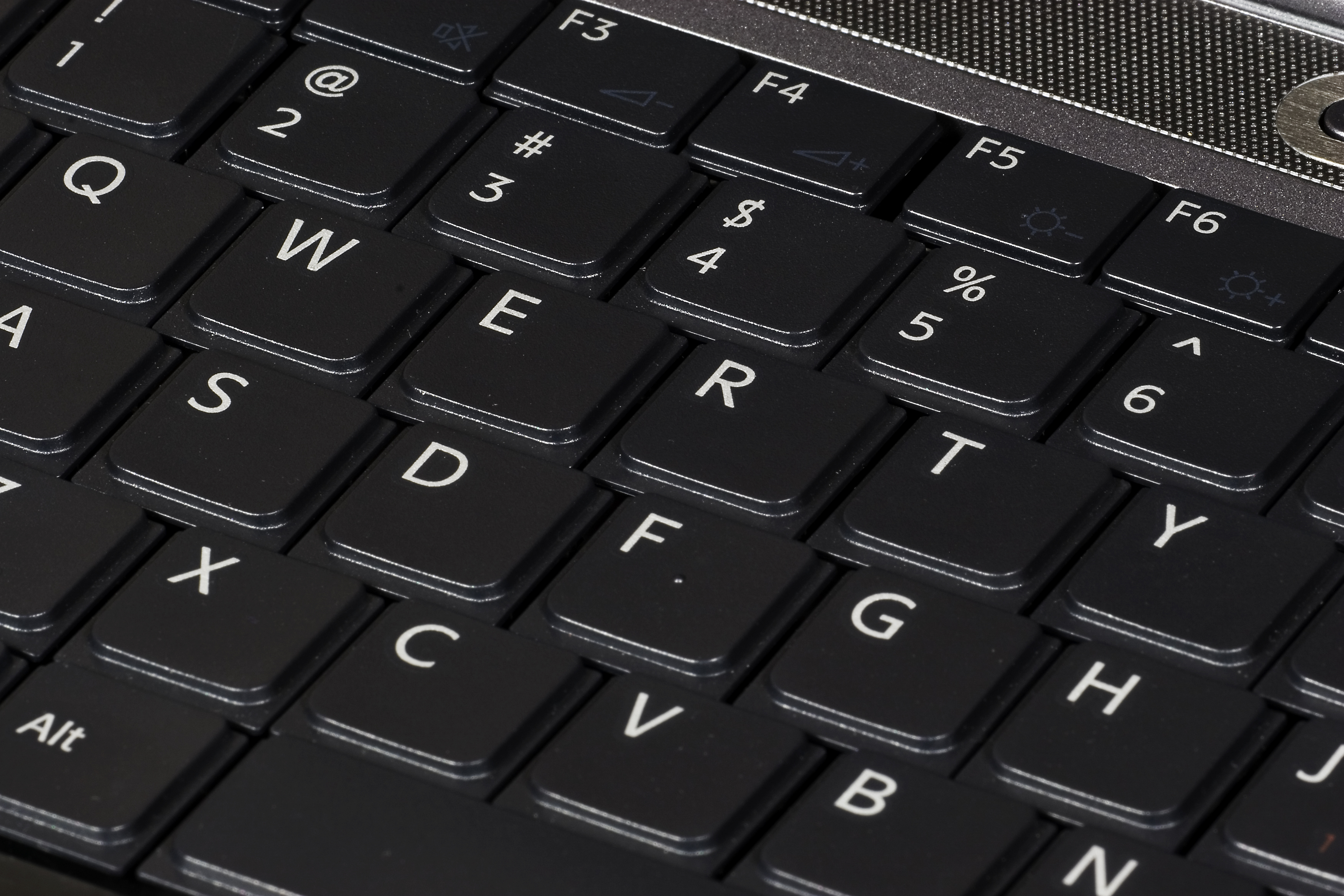 English: QWERTY keyboard, on 2007 Sony Vaio la...