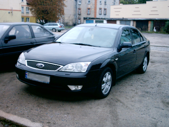 Ford.mondeo.mk3-black.front-by.ranger.jp