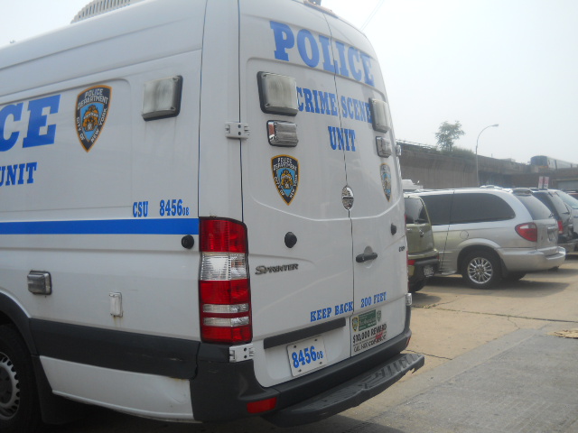 Description NYPD Crime Scene Unit Freightliner 02.JPG