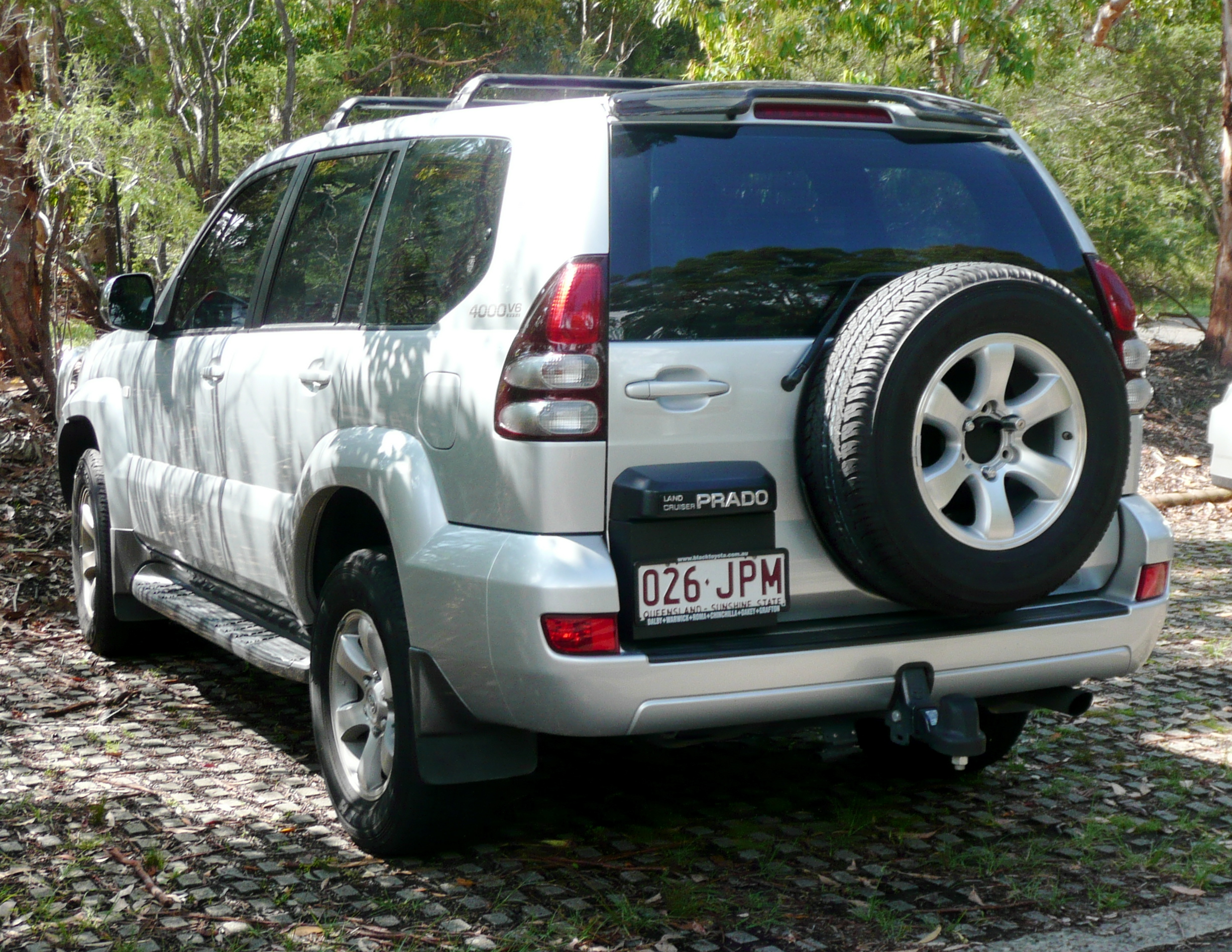 toyota landcruiser prado