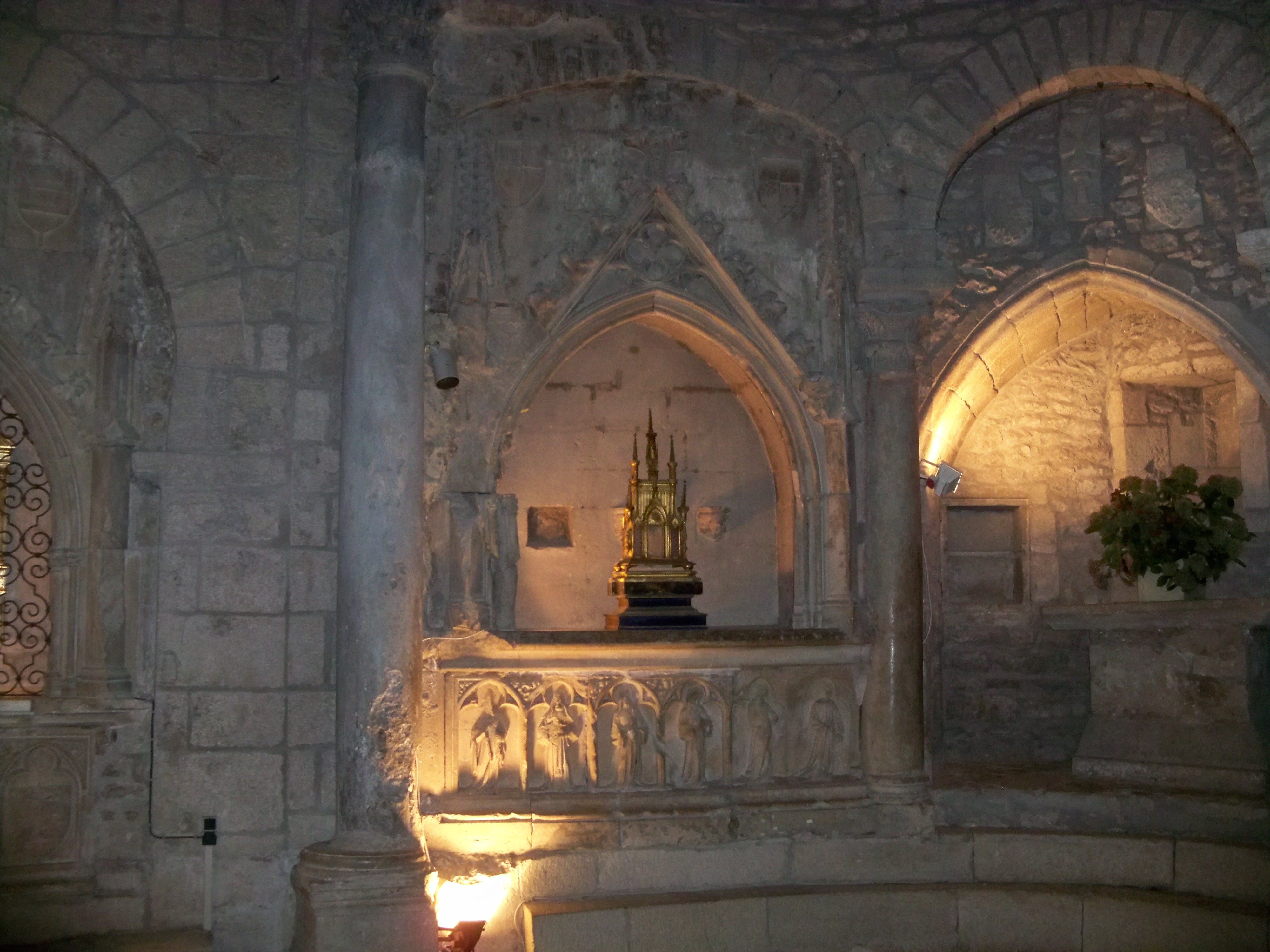 Enfeux de l'abside du choeur, Vaison la Romaine