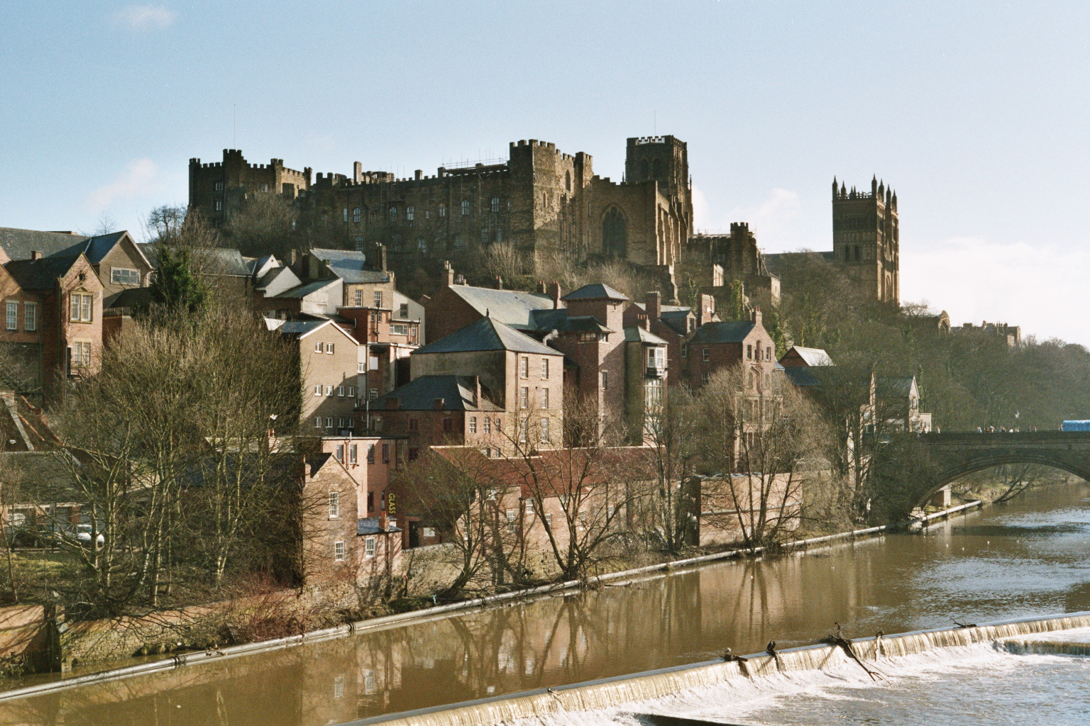 http://upload.wikimedia.org/wikipedia/commons/1/11/Durham_castle.jpg