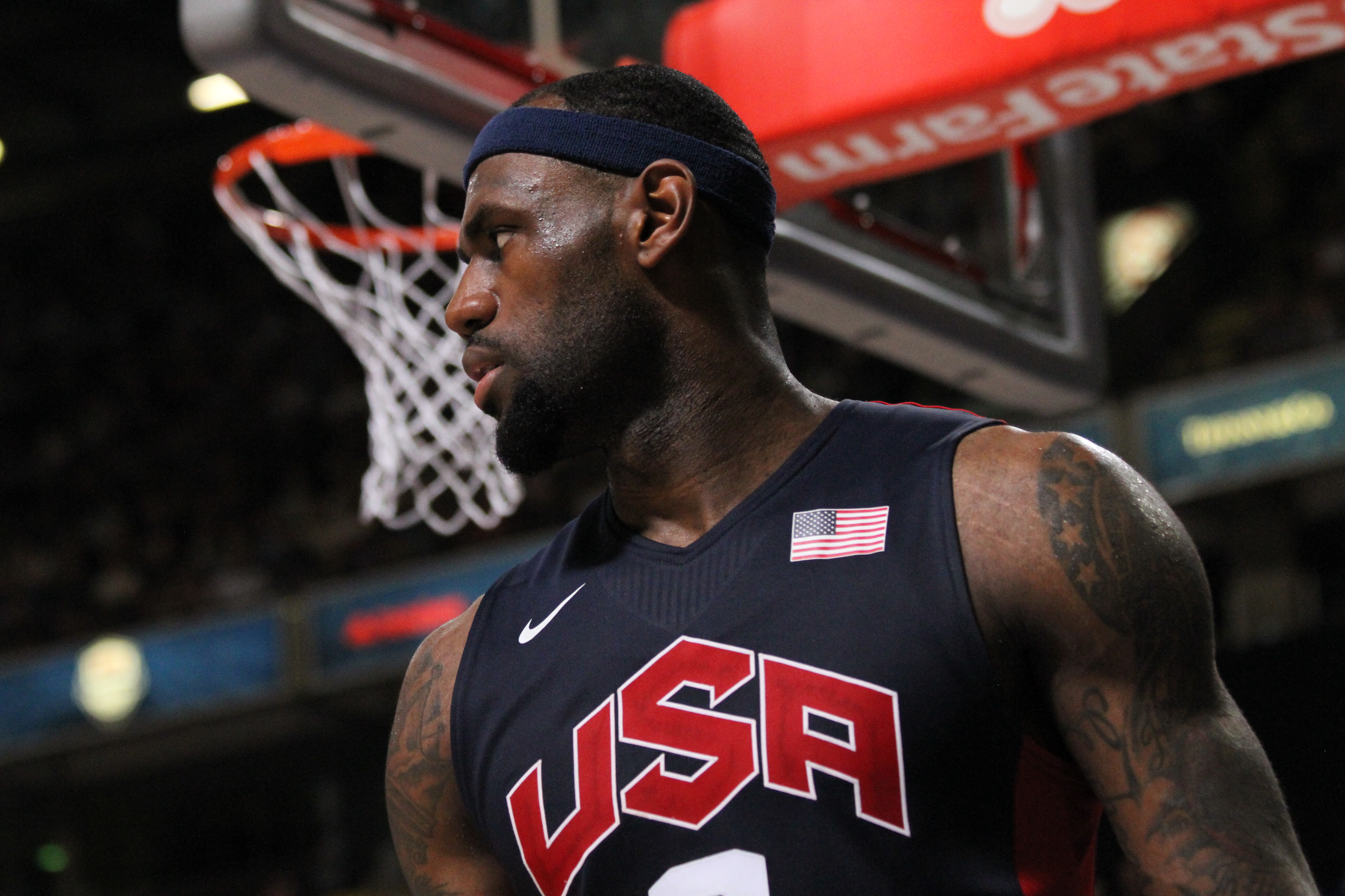 File:LeBron James USA vs GBR, Manchester.jpg - Wikimedia Commons