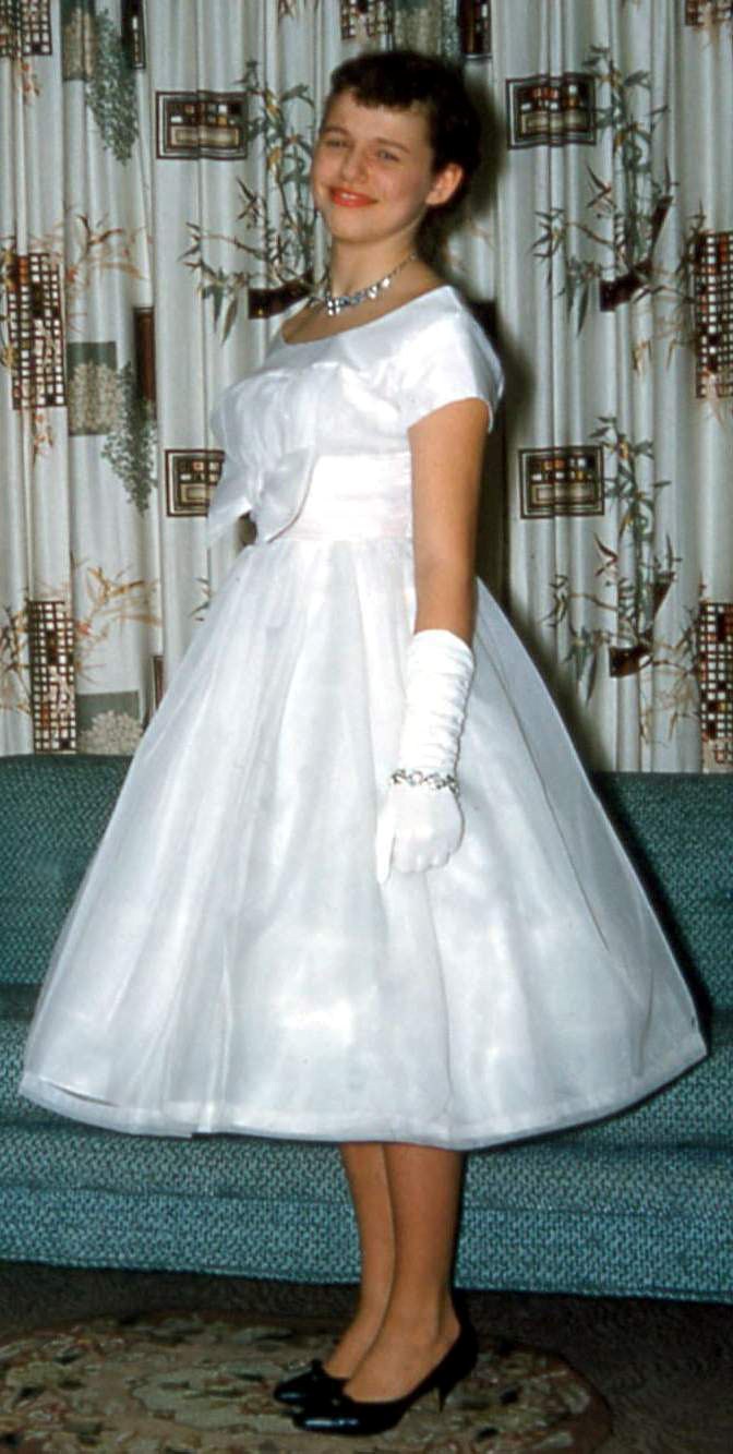 http://upload.wikimedia.org/wikipedia/commons/1/13/Girl.in.Prom.Dress.1950s.jpg