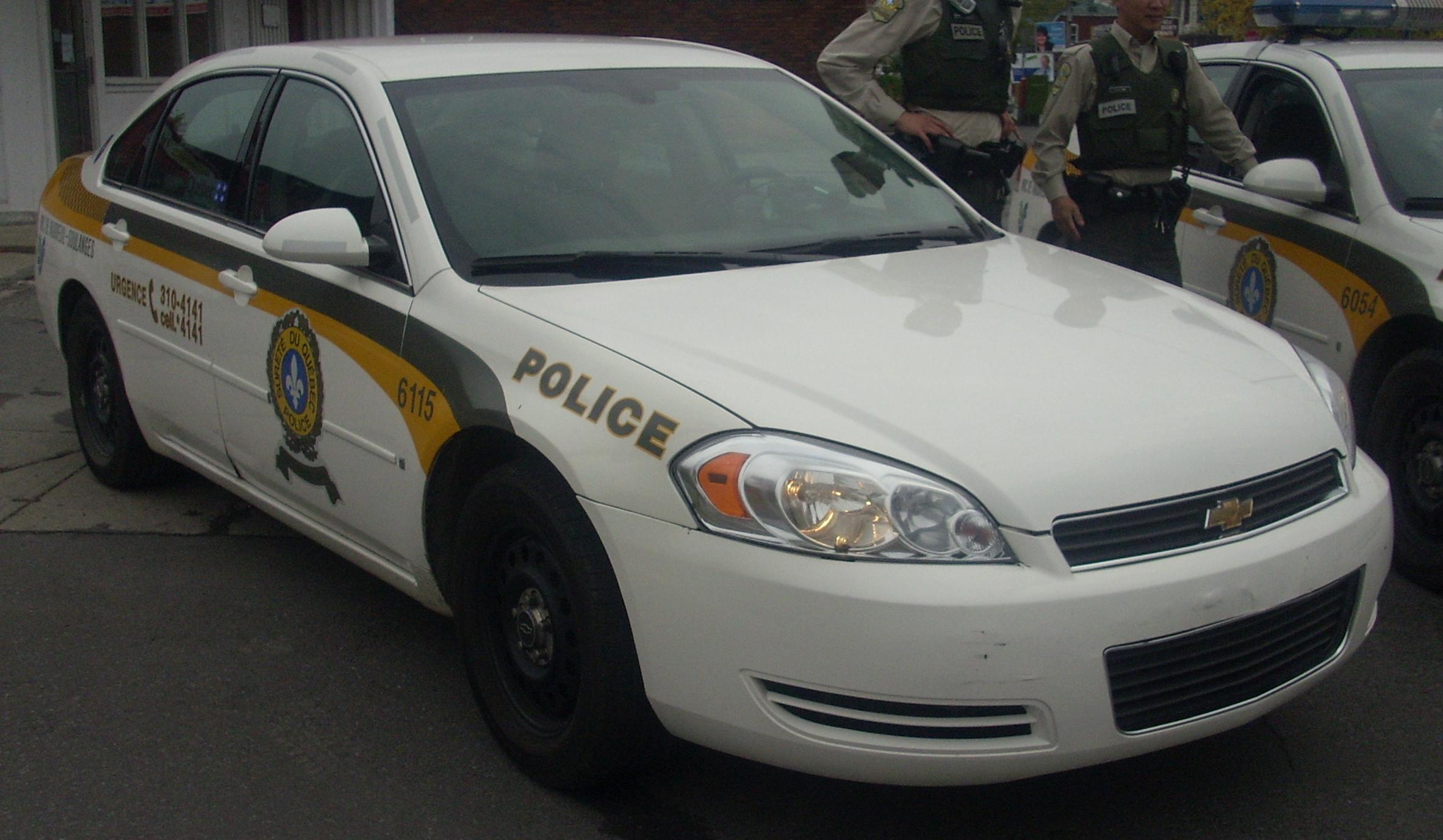 Cops cars from Québec