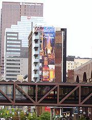 Columbus has numerous pedestrian skywalks linking together downtown buildings Columbus Skywalk 5.JPG