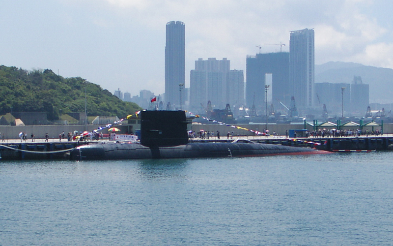 http://upload.wikimedia.org/wikipedia/commons/1/15/Song_Class_submarine_324.jpg