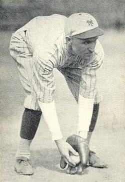 English: 1921 Exhibits Baseball Card of Dave B...