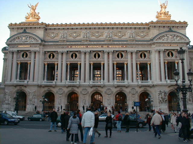 :Palais garnier bs.jpg